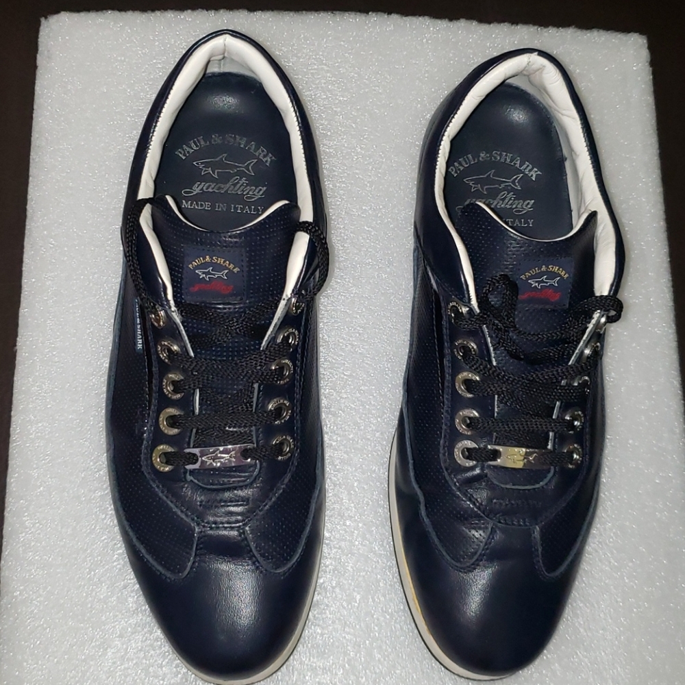 Man sneakers